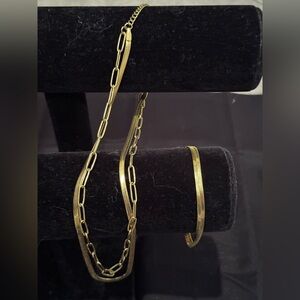 Gold Chain Necklace and Bracelet Set